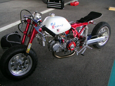 ホンダモンキードラッグレースマシン