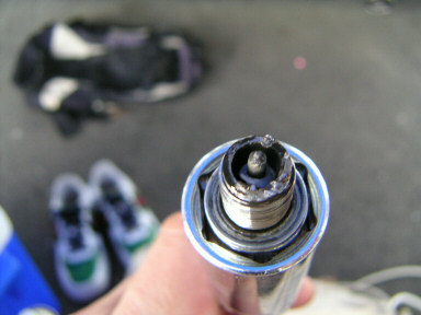 ホンダモンキードラッグレース後のプラグ