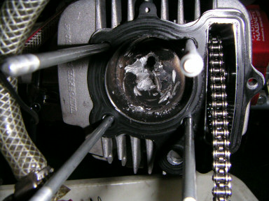 ホンダモンキードラッグレース後のピストン