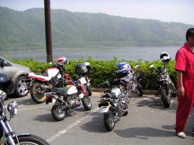 ホンダモンキーツーリング休憩