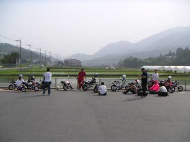 ホンダモンキーツーリング休憩