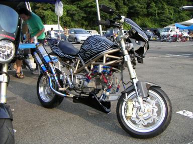 トラスフレームのモンキー