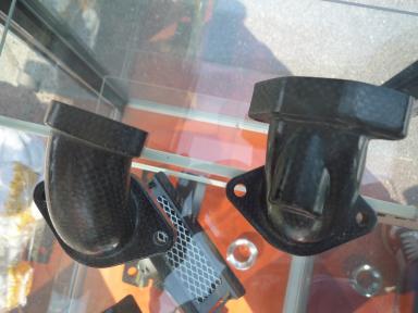 カーボンマニーホールド