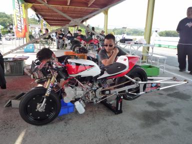 ホンダモンキードラッグレースマシン