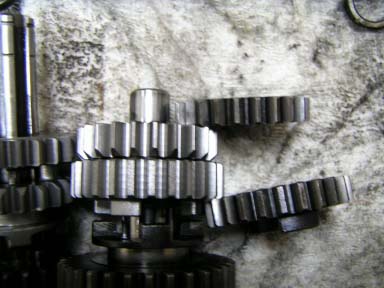 カウンターの3速、4速のギヤ