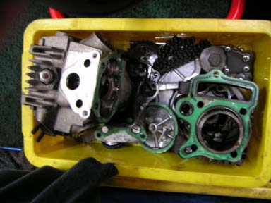 エンジンパーツ