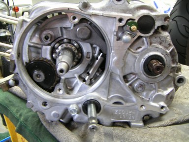 クランクケースのジェネレーター側