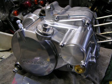 クラッチカバー少し上から