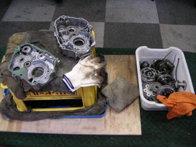 ボアアップキット組込前のパーツ