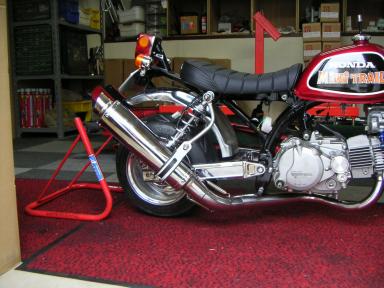 ホンダモンキーのマフラー