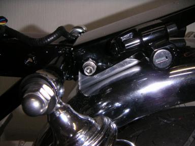 フェンダーのステー